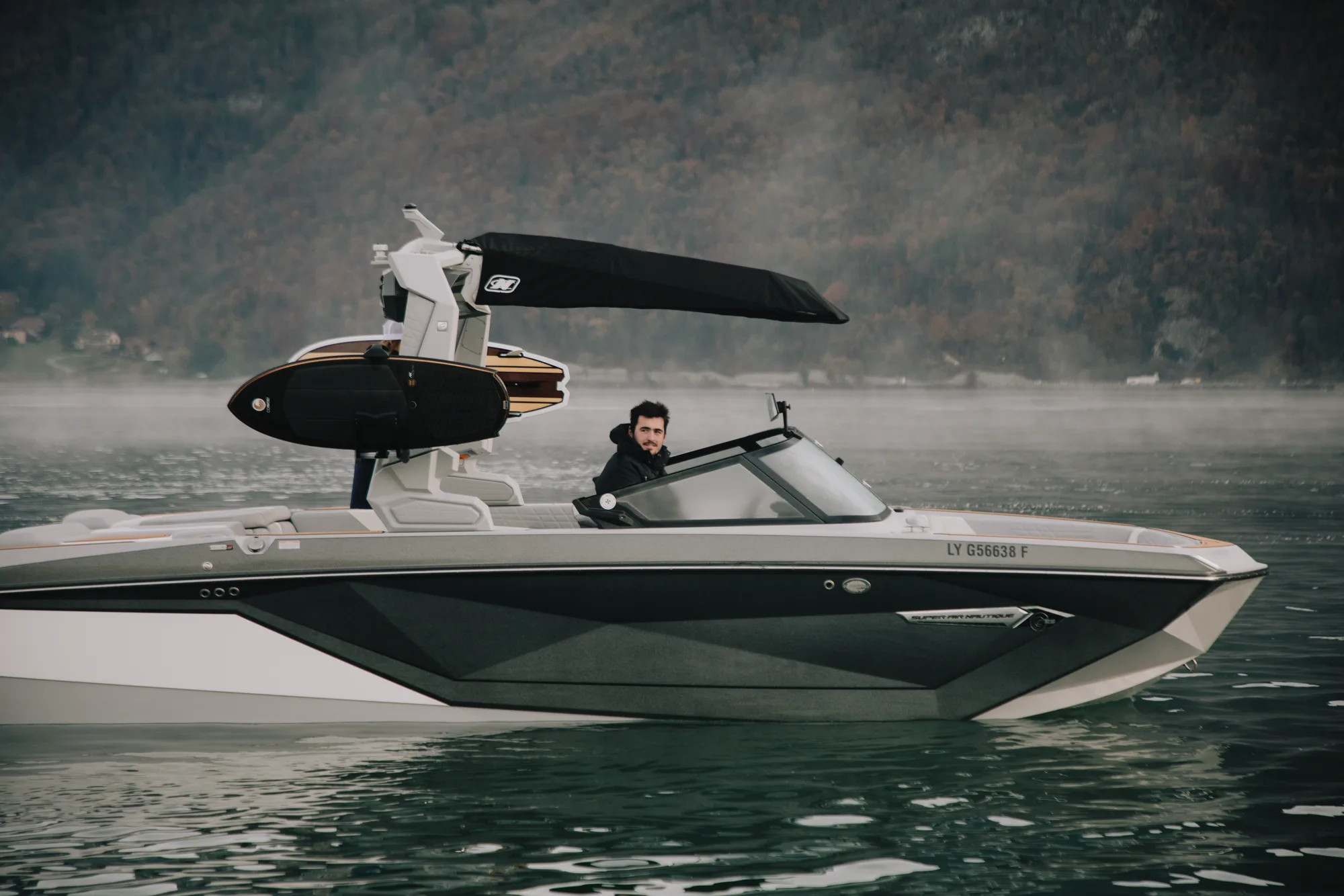 Jean-Baptiste, responsable carrosserie chez Motor Boat 74
