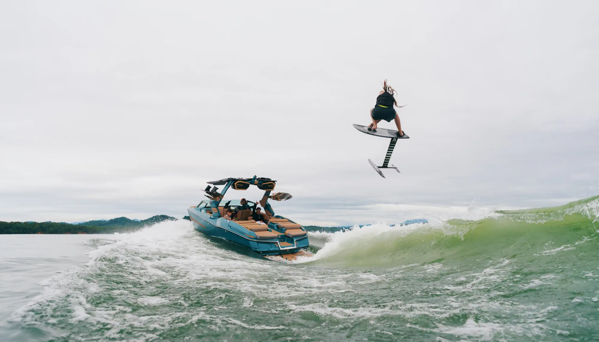 Bateau de la gamme MasterCraft en navigation