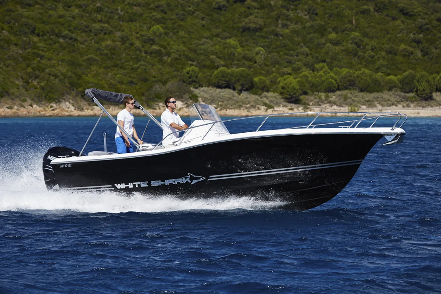 White Shark 230 CC Origin 2026 — vue 3