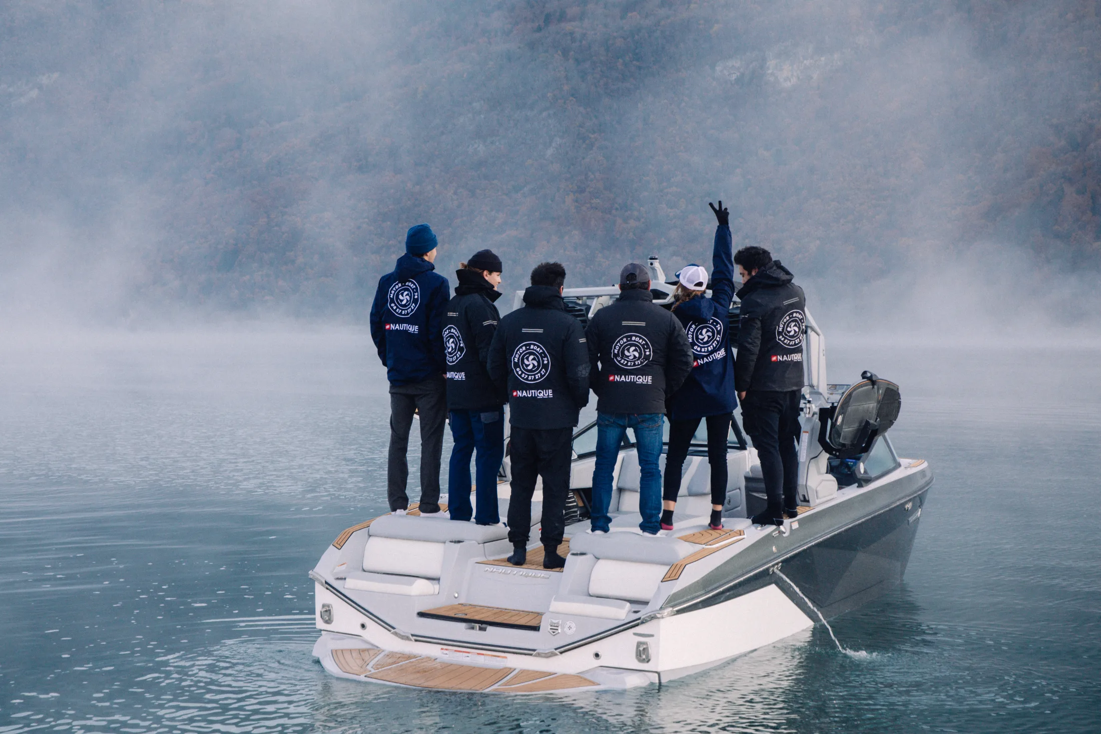 The Motor Boat 74 team on the lake