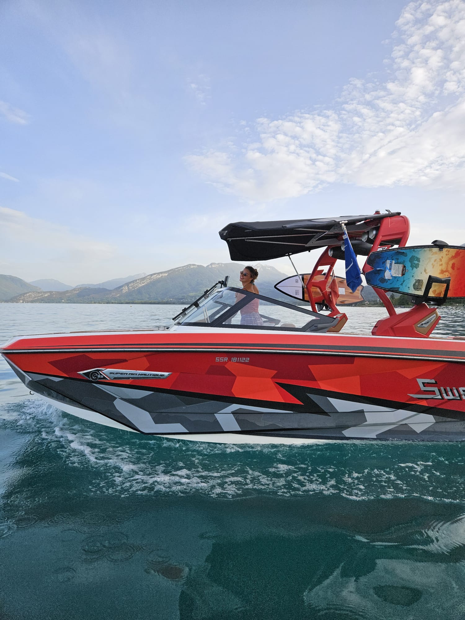 Lire la suite à propos de l’article Motor Boat 74 : Votre Nouveau Revendeur Officiel Nautique® sur le Lac d’Annecy !