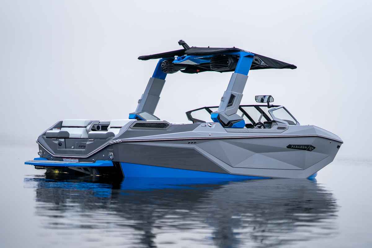 G23 Paragon Nautique G23 Paragon sur l'eau