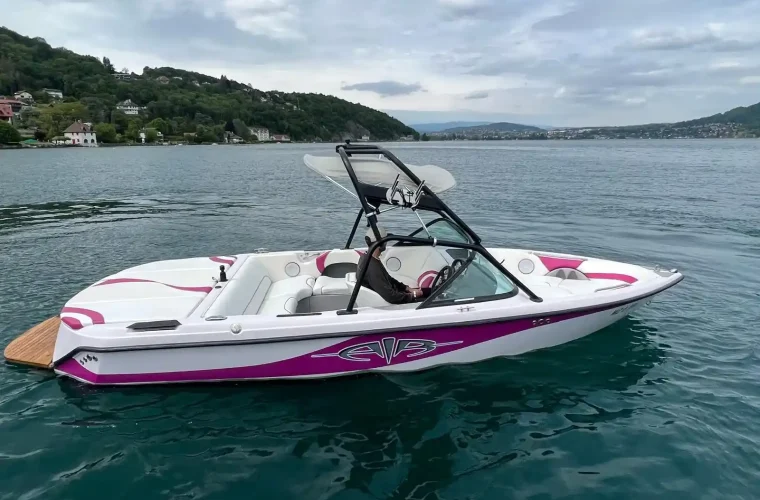 SUPER AIR NAUTIQUE 210